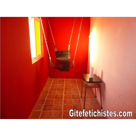 Une lope gay au gîte  fétichistes