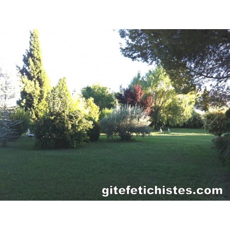 Audiobook: Internment at the fetishists lodge